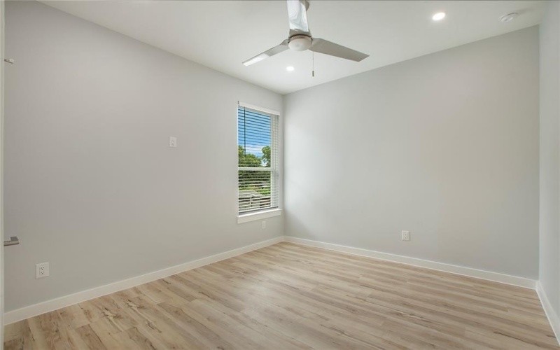114 W Ohio Avenue, Dallas, TX 75224, 5 Habitaciones Habitaciones , ,3 BañosBaños,Residential,En Venta,114 W Ohio Avenue,20993774
