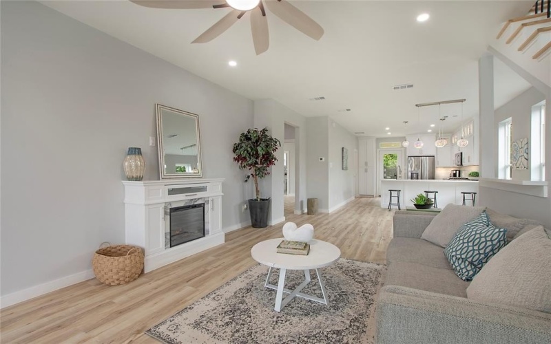114 W Ohio Avenue, Dallas, TX 75224, 5 Habitaciones Habitaciones , ,3 BañosBaños,Residential,En Venta,114 W Ohio Avenue,20993774