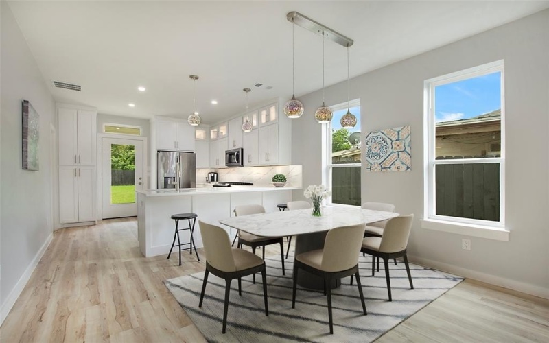 114 W Ohio Avenue, Dallas, TX 75224, 5 Habitaciones Habitaciones , ,3 BañosBaños,Residential,En Venta,114 W Ohio Avenue,20993774