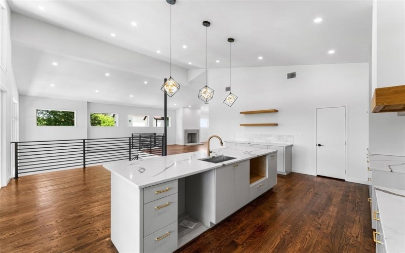 3110 W Jefferson Boulevard, Dallas, TX 75211, 4 Bedrooms Bedrooms, ,3 BathroomsBathrooms,Residential,For Sale,3110 W Jefferson Boulevard,20995870