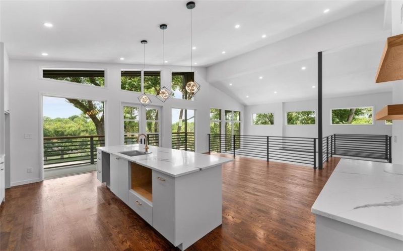 3110 W Jefferson Boulevard, Dallas, TX 75211, 4 Bedrooms Bedrooms, ,3 BathroomsBathrooms,Residential,For Sale,3110 W Jefferson Boulevard,20995870