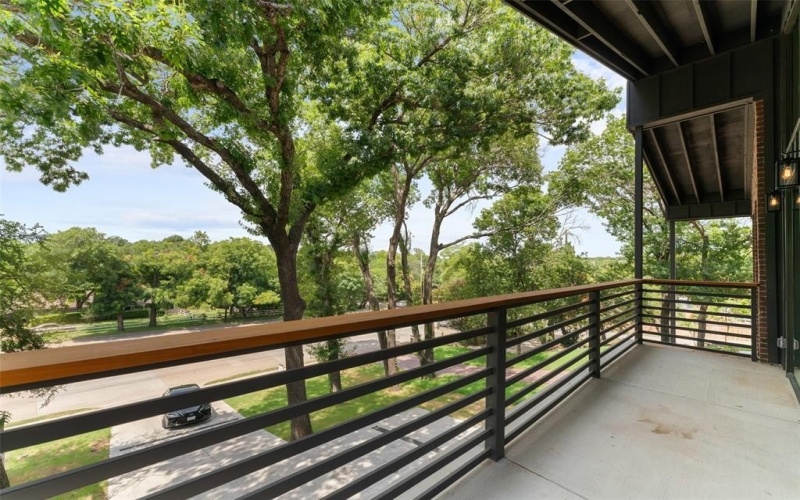 3110 W Jefferson Boulevard, Dallas, TX 75211, 4 Bedrooms Bedrooms, ,3 BathroomsBathrooms,Residential,For Sale,3110 W Jefferson Boulevard,20995870