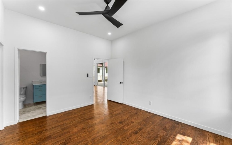 3110 W Jefferson Boulevard, Dallas, TX 75211, 4 Bedrooms Bedrooms, ,3 BathroomsBathrooms,Residential,For Sale,3110 W Jefferson Boulevard,20995870