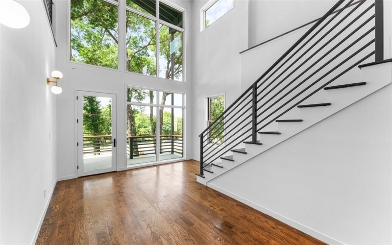 3110 W Jefferson Boulevard, Dallas, TX 75211, 4 Bedrooms Bedrooms, ,3 BathroomsBathrooms,Residential,For Sale,3110 W Jefferson Boulevard,20995870