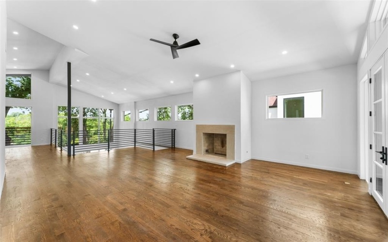 3110 W Jefferson Boulevard, Dallas, TX 75211, 4 Bedrooms Bedrooms, ,3 BathroomsBathrooms,Residential,For Sale,3110 W Jefferson Boulevard,20995870