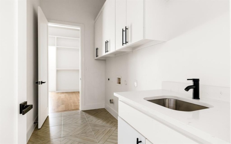 3869 Wemdon Drive, Dallas, TX 75220, 5 Habitaciones Habitaciones , ,7 BañosBaños,Residential,En Venta,3869 Wemdon Drive,20995916