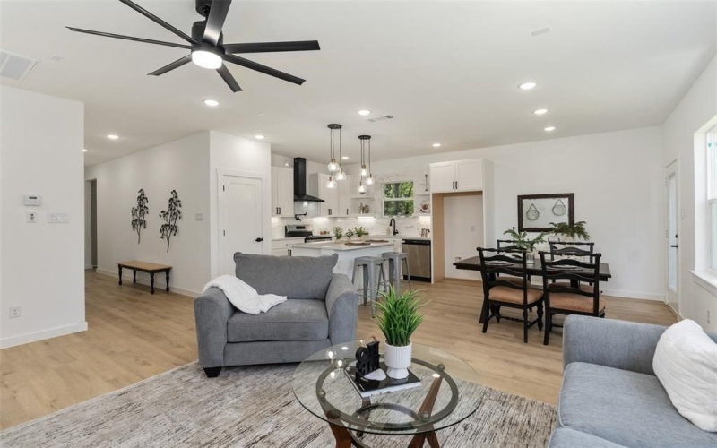 125 Bluebonnet Drive, Gun Barrel City, TX 75156, 3 Habitaciones Habitaciones , ,2 BañosBaños,Residential,En Venta,125 Bluebonnet Drive,20995948
