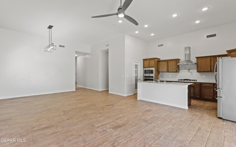 15164 Ambition Avenue, El Paso, TX 79938, 5 Bedrooms Bedrooms, ,3 BathroomsBathrooms,Residential,For Sale,15164 Ambition Avenue,895059