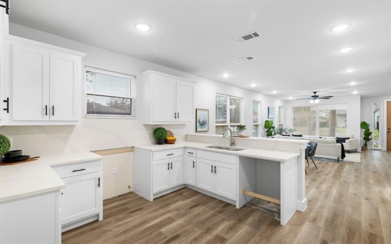 2500 Lowery Street, Dallas, TX 75215, 3 Bedrooms Bedrooms, ,2 BathroomsBathrooms,Residential,For Sale,2500 Lowery Street,20996073