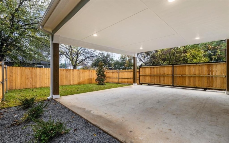 2500 Lowery Street, Dallas, TX 75215, 3 Bedrooms Bedrooms, ,2 BathroomsBathrooms,Residential,For Sale,2500 Lowery Street,20996073