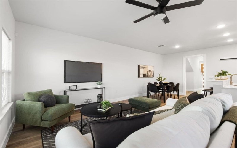 2451 Macon Street, Dallas, TX 75215, 3 Bedrooms Bedrooms, ,2 BathroomsBathrooms,Residential,For Sale,2451 Macon Street,20996081