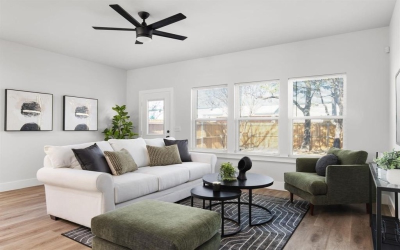 2451 Macon Street, Dallas, TX 75215, 3 Bedrooms Bedrooms, ,2 BathroomsBathrooms,Residential,For Sale,2451 Macon Street,20996081