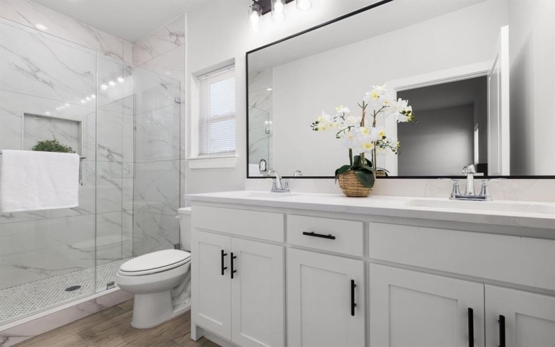 2451 Macon Street, Dallas, TX 75215, 3 Bedrooms Bedrooms, ,2 BathroomsBathrooms,Residential,For Sale,2451 Macon Street,20996081
