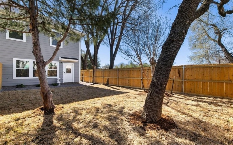 2451 Macon Street, Dallas, TX 75215, 3 Bedrooms Bedrooms, ,2 BathroomsBathrooms,Residential,For Sale,2451 Macon Street,20996081
