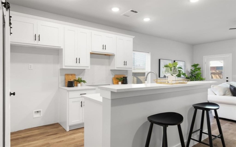 2451 Macon Street, Dallas, TX 75215, 3 Bedrooms Bedrooms, ,2 BathroomsBathrooms,Residential,For Sale,2451 Macon Street,20996081