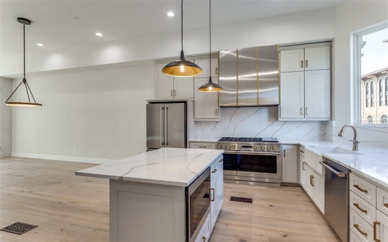 250 E Dallas Road #113, Grapevine, TX 76051, 3 Bedrooms Bedrooms, ,3 BathroomsBathrooms,Residential,For Sale,250 E Dallas Road,20996189