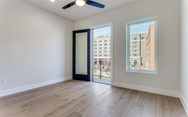250 E Dallas Road #113, Grapevine, TX 76051, 3 Bedrooms Bedrooms, ,3 BathroomsBathrooms,Residential,For Sale,250 E Dallas Road,20996189