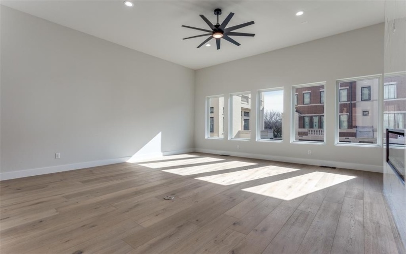 250 E Dallas Road #113, Grapevine, TX 76051, 3 Bedrooms Bedrooms, ,3 BathroomsBathrooms,Residential,For Sale,250 E Dallas Road,20996189