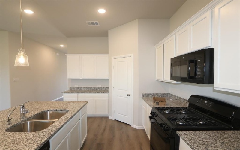 14076 Kempt Drive, Pilot Point, TX 76258, 3 Habitaciones Habitaciones , ,2 BañosBaños,Residential,En Venta,14076 Kempt Drive,20996276