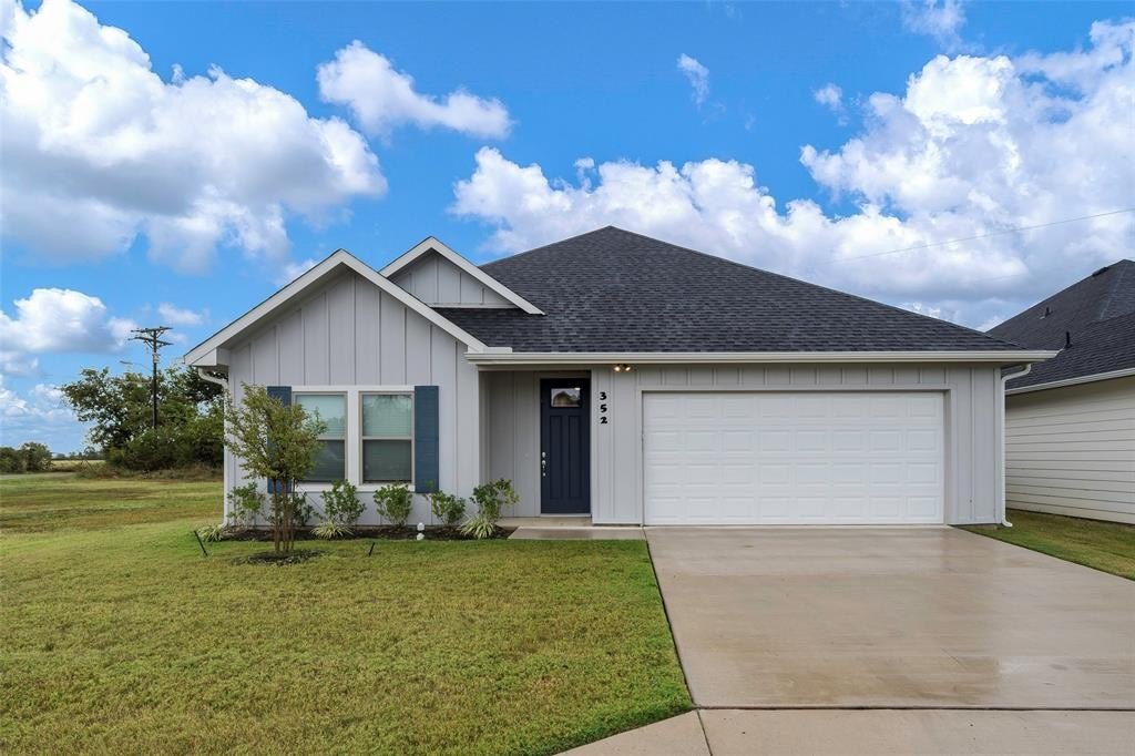 352 Preston Road, Mabank, TX 75147, 4 Habitaciones Habitaciones , ,2 BañosBaños,Residential,En Venta,352 Preston Road,20996453