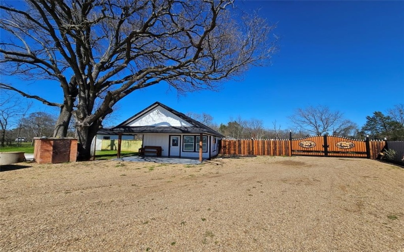 1020 S Tool Drive, Tool, TX 75143, 2 Habitaciones Habitaciones , ,1 BañoBaños,Residential,En Venta,1020 S Tool Drive,20996588