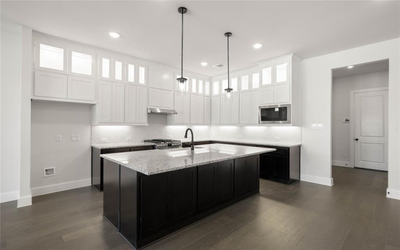 1826 Wittington Place, Farmers Branch, TX 75234, 4 Habitaciones Habitaciones , ,3 BañosBaños,Residential,En Venta,1826 Wittington Place,0,20996716