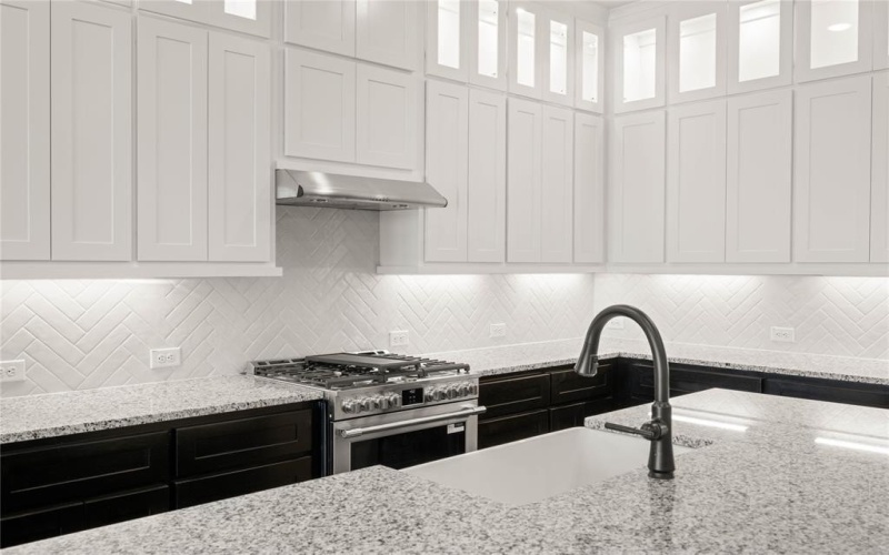1826 Wittington Place, Farmers Branch, TX 75234, 4 Habitaciones Habitaciones , ,3 BañosBaños,Residential,En Venta,1826 Wittington Place,0,20996716