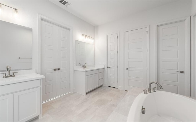 1721 Hillside Stroll Drive, Lavon, TX 75166, 4 Bedrooms Bedrooms, ,3 BathroomsBathrooms,Residential,For Sale,1721 Hillside Stroll Drive,0,20996901