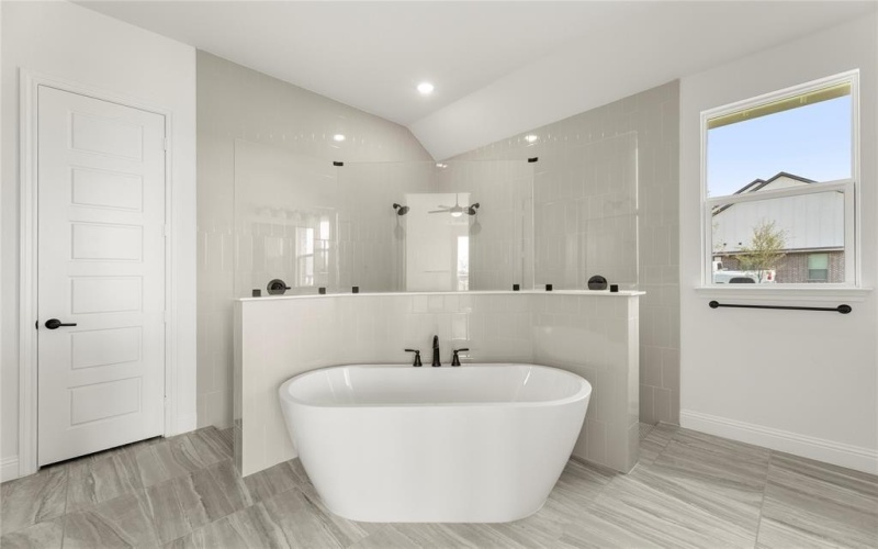 335 Waterview Drive, Gunter, TX 75058, 4 Bedrooms Bedrooms, ,3 BathroomsBathrooms,Residential,For Sale,335 Waterview Drive,0,20996902