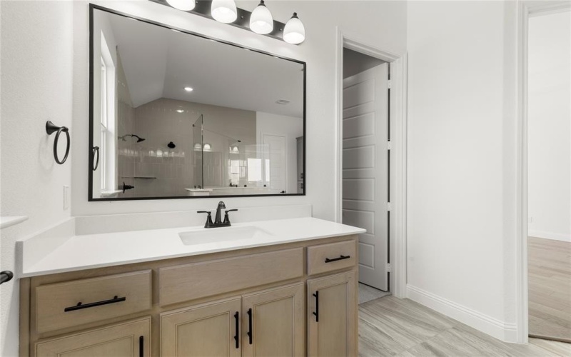 335 Waterview Drive, Gunter, TX 75058, 4 Bedrooms Bedrooms, ,3 BathroomsBathrooms,Residential,For Sale,335 Waterview Drive,0,20996902