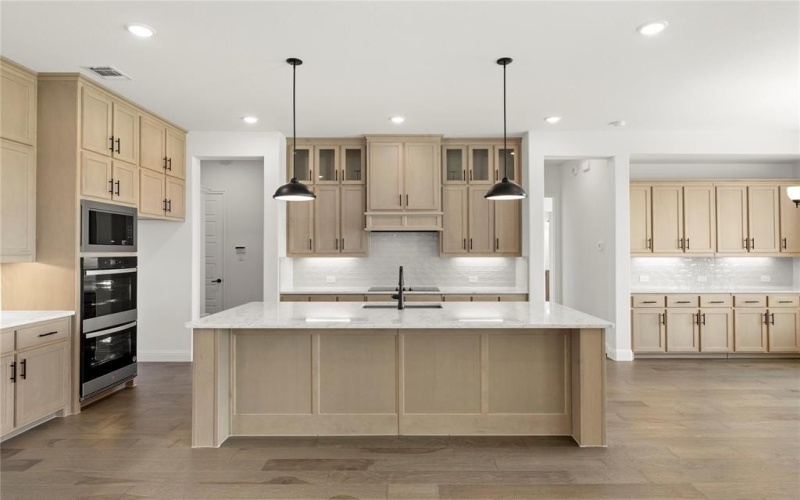 335 Waterview Drive, Gunter, TX 75058, 4 Bedrooms Bedrooms, ,3 BathroomsBathrooms,Residential,For Sale,335 Waterview Drive,0,20996902