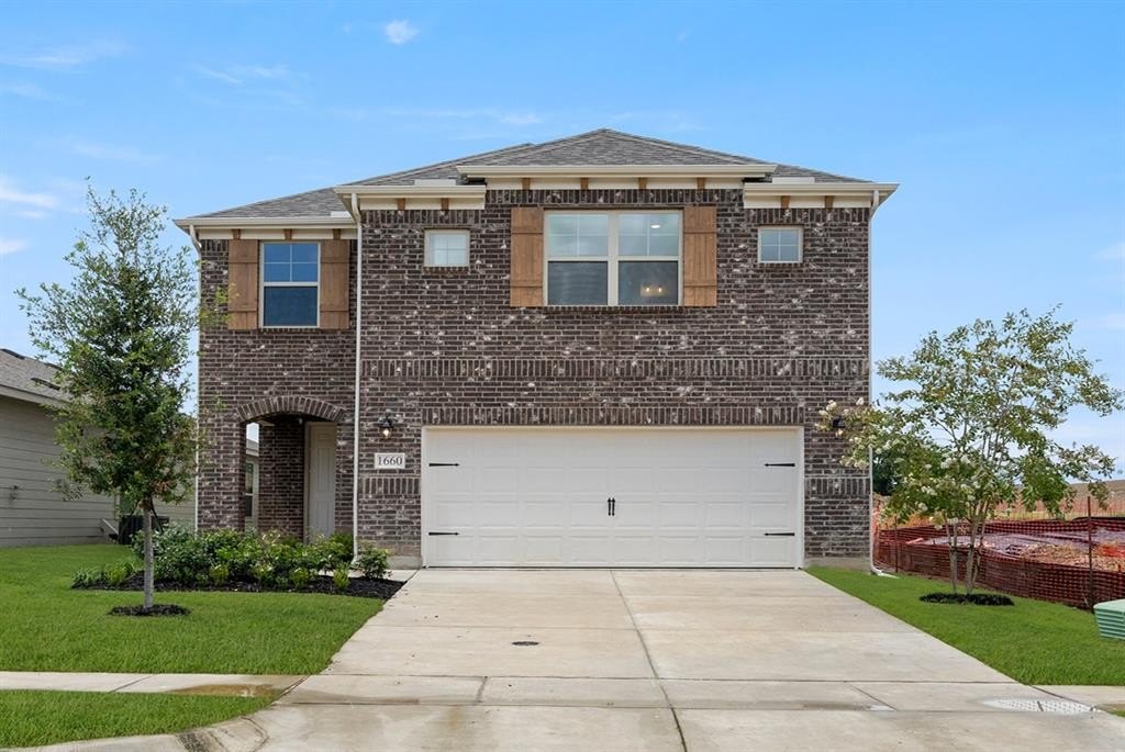 1660 Edgeway Drive, Aubrey, TX 76227, 4 Bedrooms Bedrooms, ,3 BathroomsBathrooms,Residential,For Sale,1660 Edgeway Drive,20996904