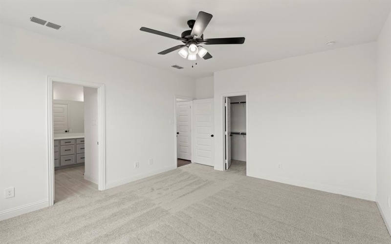 1660 Edgeway Drive, Aubrey, TX 76227, 4 Bedrooms Bedrooms, ,3 BathroomsBathrooms,Residential,For Sale,1660 Edgeway Drive,20996904
