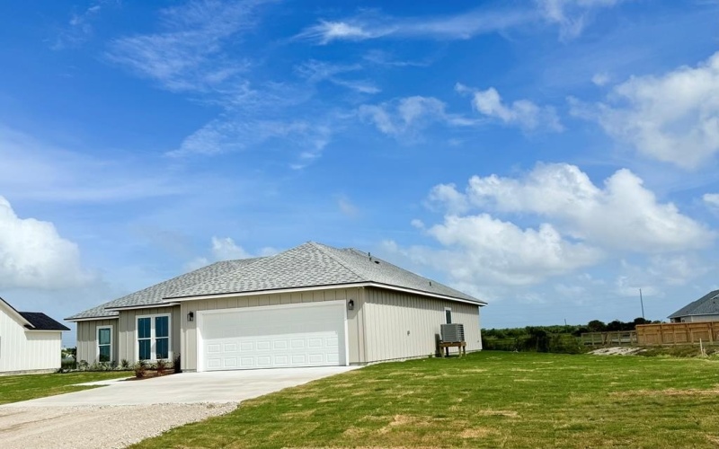 122 McLead Rd., ROCKPORT, TX 78382, 4 Bedrooms Bedrooms, ,2 BathroomsBathrooms,Residential,For Sale,122 McLead Rd.,147315