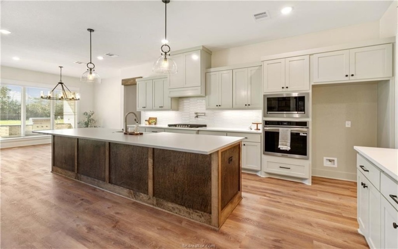 2409 Coronado Estates Drive, Bryan, TX 77808, 4 Habitaciones Habitaciones , ,3 BañosBaños,Residential,En Venta,2409 Coronado Estates Drive,0,25007786