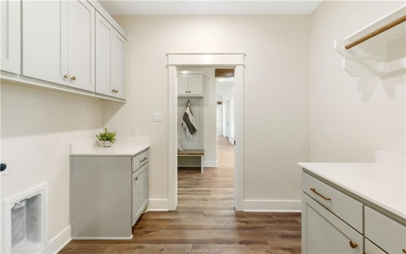 2409 Coronado Estates Drive, Bryan, TX 77808, 4 Habitaciones Habitaciones , ,3 BañosBaños,Residential,En Venta,2409 Coronado Estates Drive,0,25007786