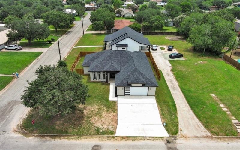 106 N Kathleen Street, Beeville, TX 78102, 3 Habitaciones Habitaciones , ,2 BañosBaños,Residential,En Venta,106 N Kathleen Street,461894