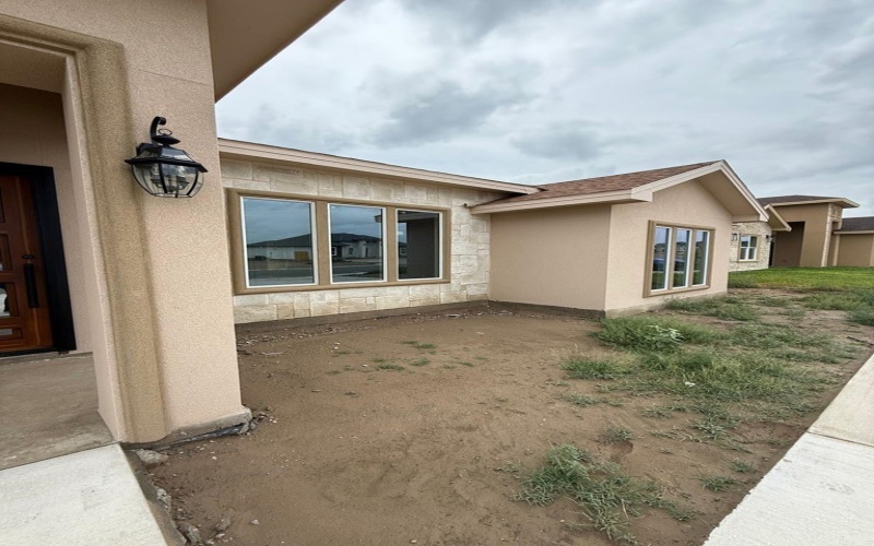 3230 Ethel Dr., Eagle Pass, TX 78852, 3 Bedrooms Bedrooms, ,2 BathroomsBathrooms,Residential,For Sale,3230 Ethel Dr.,81427