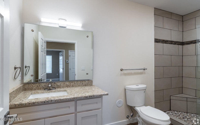 9779 McCombs Street unit: B5 #B5, El Paso, TX 79924, 3 Habitaciones Habitaciones , ,Residential,En Venta,9779 McCombs Street unit: B5,926269