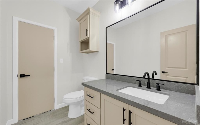 2709 E Comal Road, Edinburg, TX 78542, 3 Bedrooms Bedrooms, ,2 BathroomsBathrooms,Residential,For Sale,2709 E Comal Road,475676