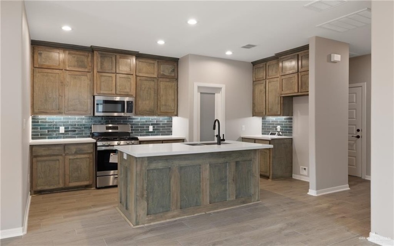 8329 N 35th Street, McAllen, TX 78504, 3 Habitaciones Habitaciones , ,2 BañosBaños,Residential,En Venta,8329 N 35th Street,475681