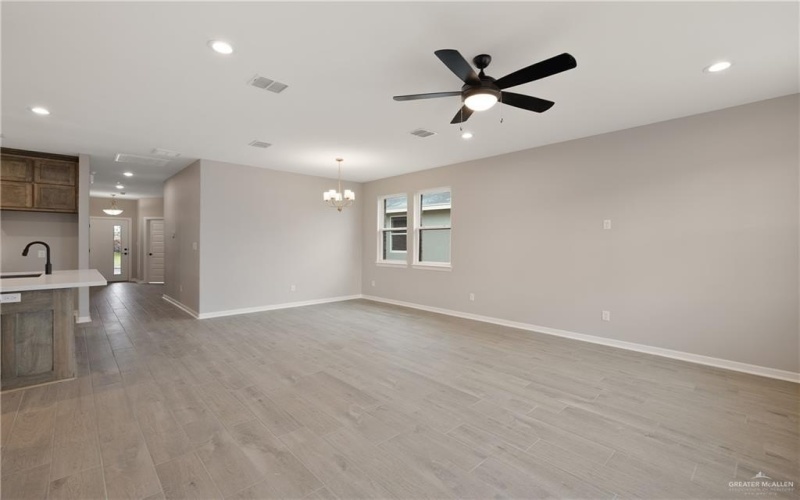 8329 N 35th Street, McAllen, TX 78504, 3 Habitaciones Habitaciones , ,2 BañosBaños,Residential,En Venta,8329 N 35th Street,475681