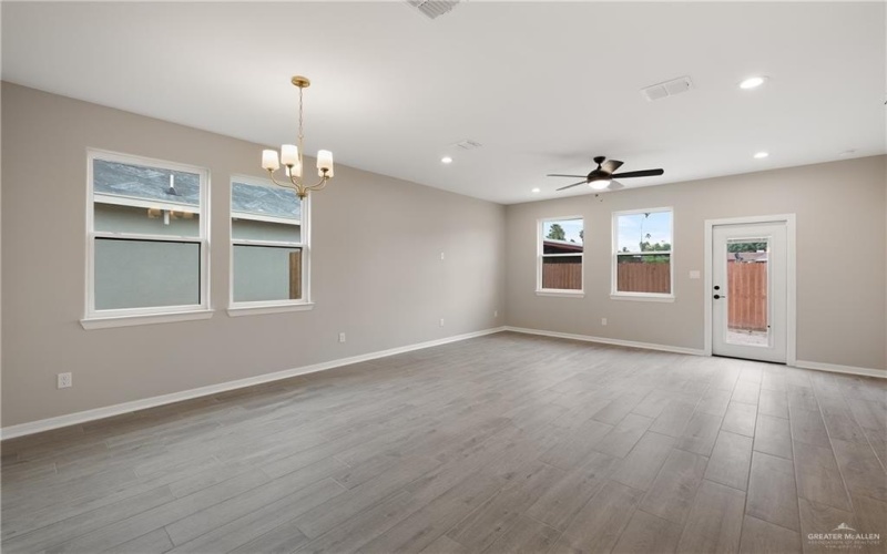 8329 N 35th Street, McAllen, TX 78504, 3 Habitaciones Habitaciones , ,2 BañosBaños,Residential,En Venta,8329 N 35th Street,475681