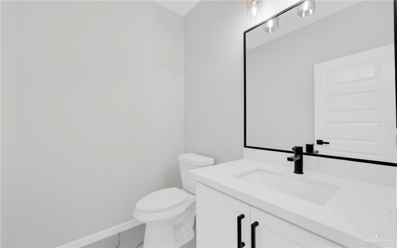 8039 N 48th Lane, McAllen, TX 78504, 3 Habitaciones Habitaciones , ,2 BañosBaños,Residential,En Venta,8039 N 48th Lane,475769