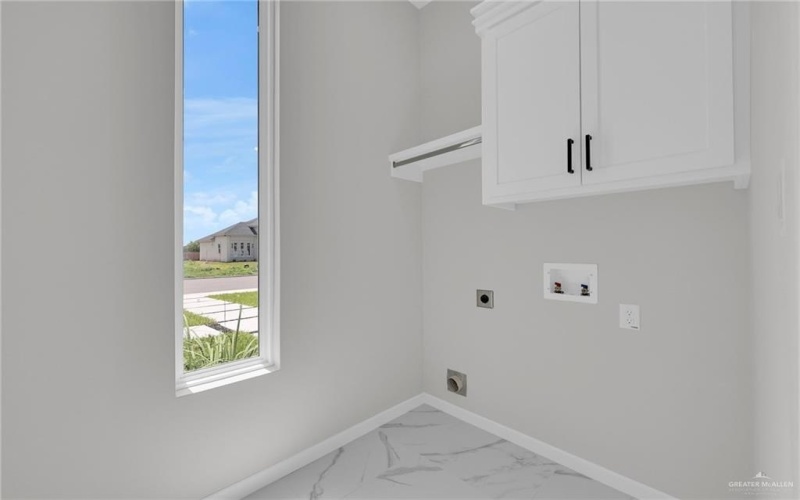 8039 N 48th Lane, McAllen, TX 78504, 3 Habitaciones Habitaciones , ,2 BañosBaños,Residential,En Venta,8039 N 48th Lane,475769