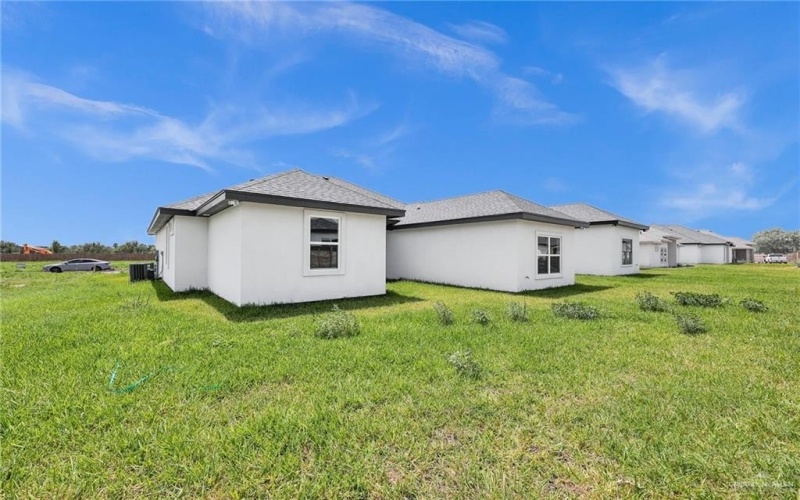 8039 N 48th Lane, McAllen, TX 78504, 3 Habitaciones Habitaciones , ,2 BañosBaños,Residential,En Venta,8039 N 48th Lane,475769