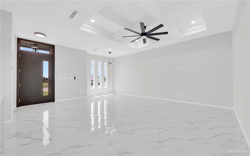8039 N 48th Lane, McAllen, TX 78504, 3 Habitaciones Habitaciones , ,2 BañosBaños,Residential,En Venta,8039 N 48th Lane,475769