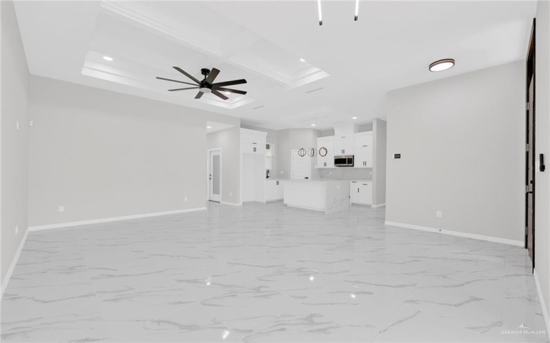 8039 N 48th Lane, McAllen, TX 78504, 3 Habitaciones Habitaciones , ,2 BañosBaños,Residential,En Venta,8039 N 48th Lane,475769