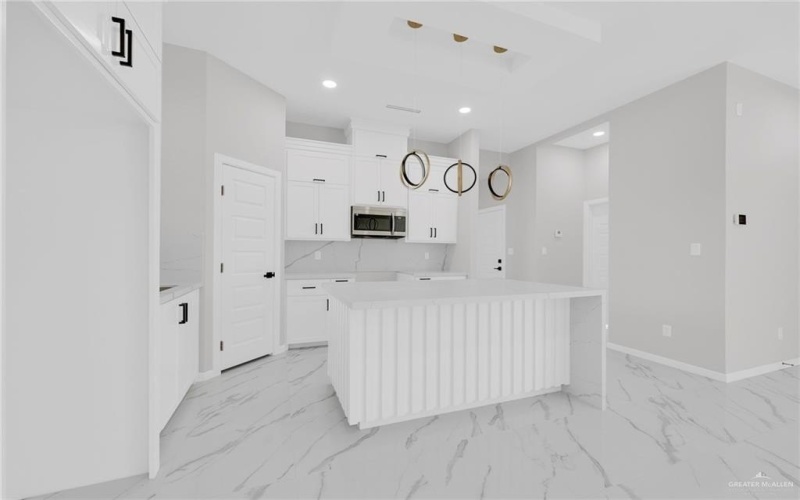 8039 N 48th Lane, McAllen, TX 78504, 3 Habitaciones Habitaciones , ,2 BañosBaños,Residential,En Venta,8039 N 48th Lane,475769