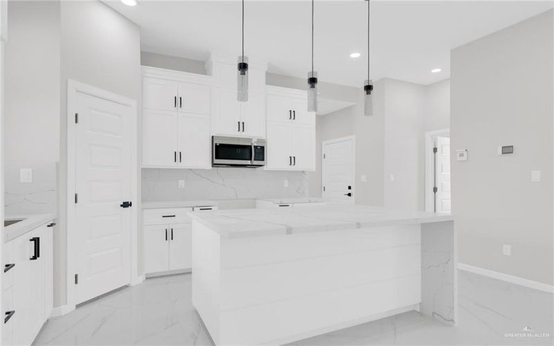 5008 Duke Avenue, McAllen, TX 78504, 3 Bedrooms Bedrooms, ,2 BathroomsBathrooms,Residential,For Sale,5008 Duke Avenue,475781